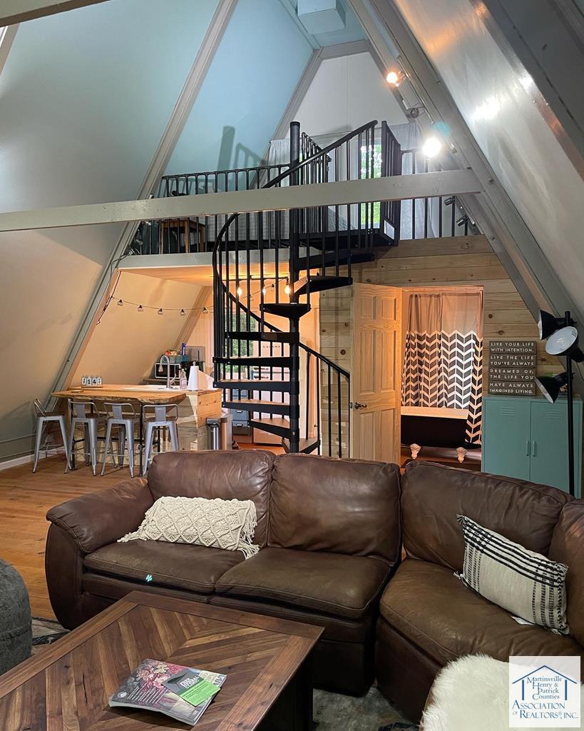 Cozy with bedroom in loft