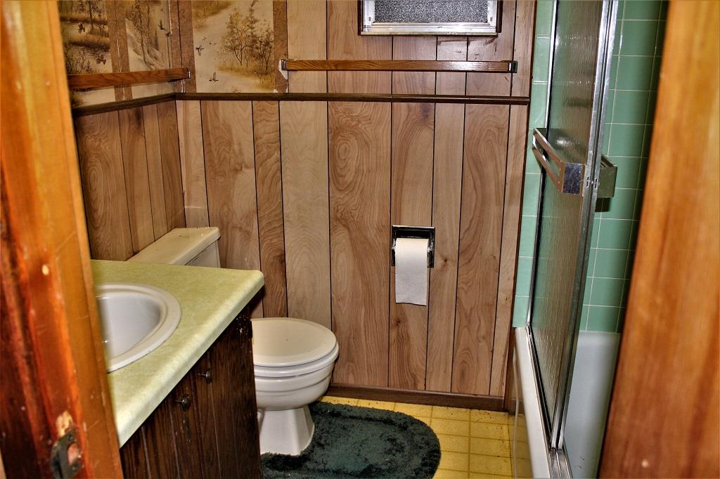 Small Cabin - Bathroom