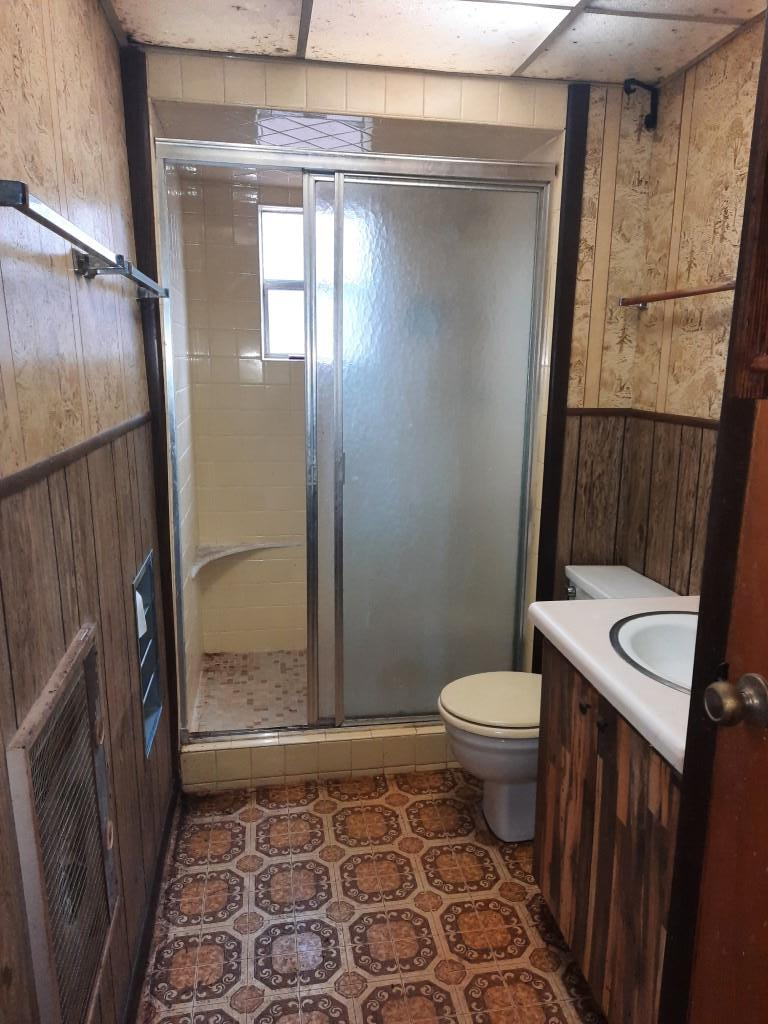 Big Cabin - Full Bath