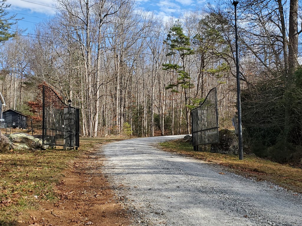 Gated Entrance to Cliff View