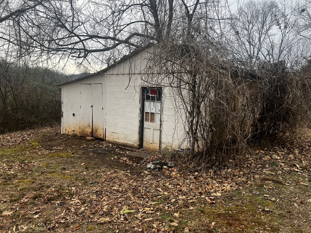 Shed / Outbuilding on Residential Lot