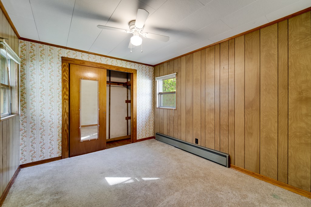 Bonus Room w/Closet