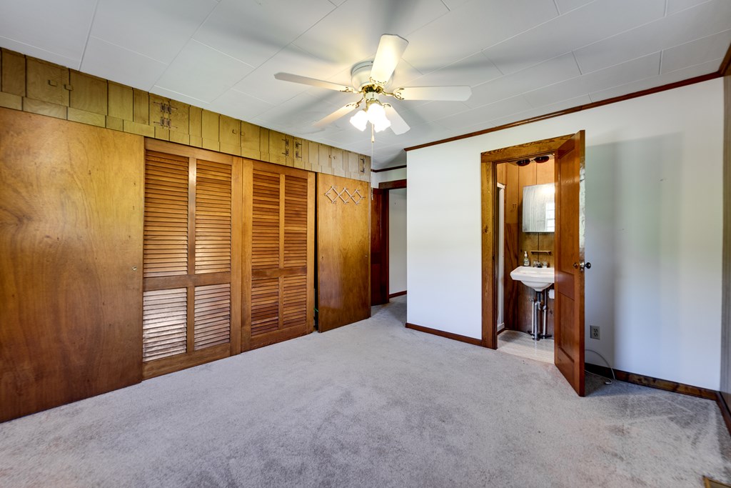 Primary BR, Closet along entire wall