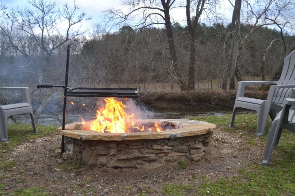 Fire Pit, Mountain and River Views