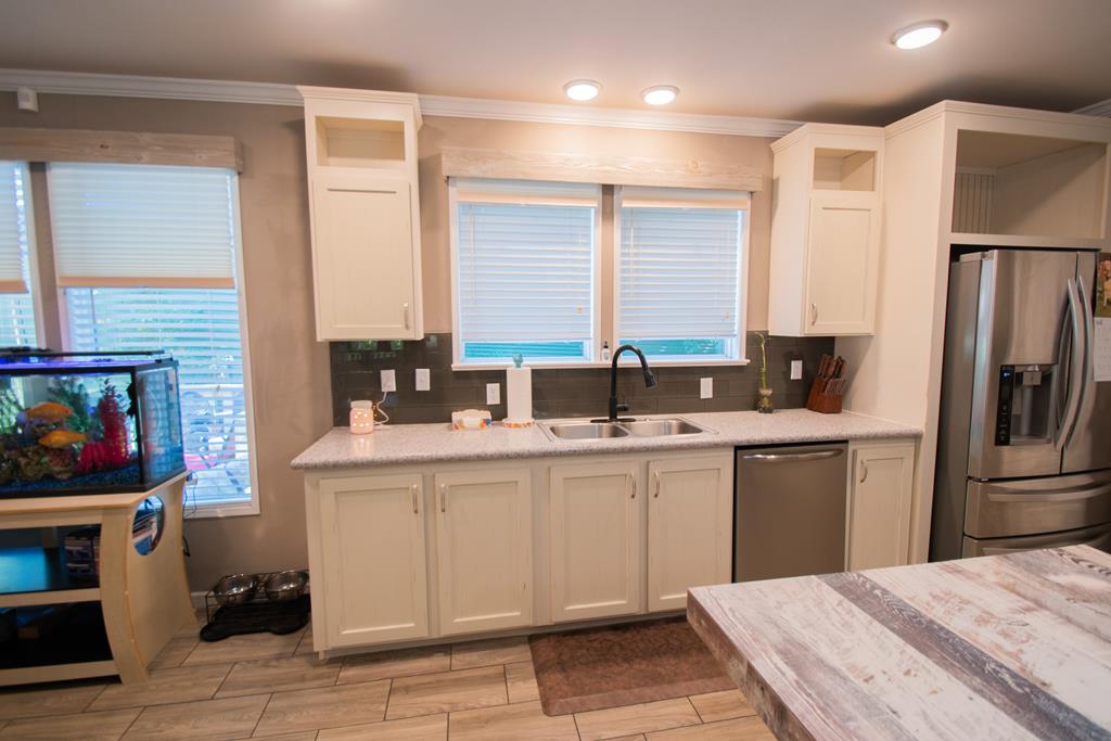 kitchen with view to back yard