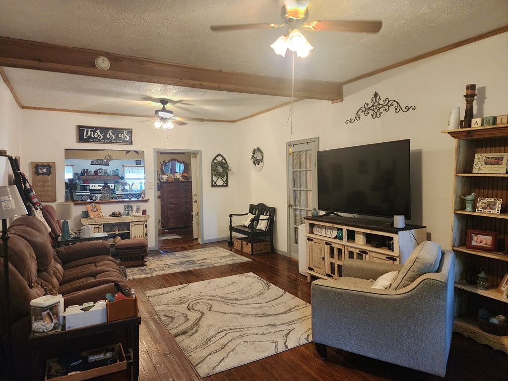 MH LIVING ROOM