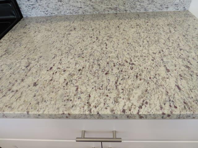 KITCHEN GRANITE