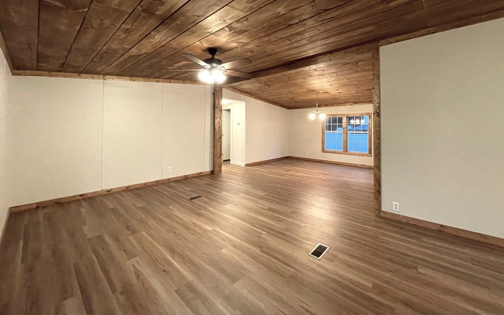 Large Open Living/Dining Area