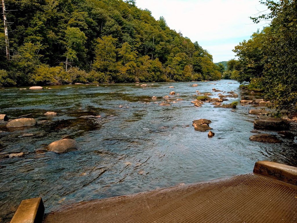 Hiawassee River Access