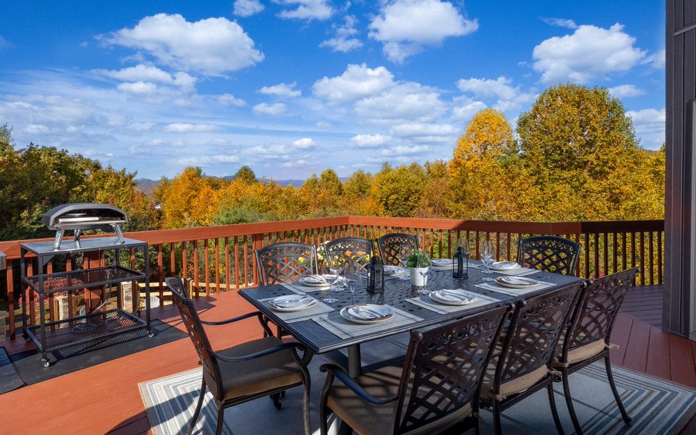 Dine Alfresco in Complete Privacy