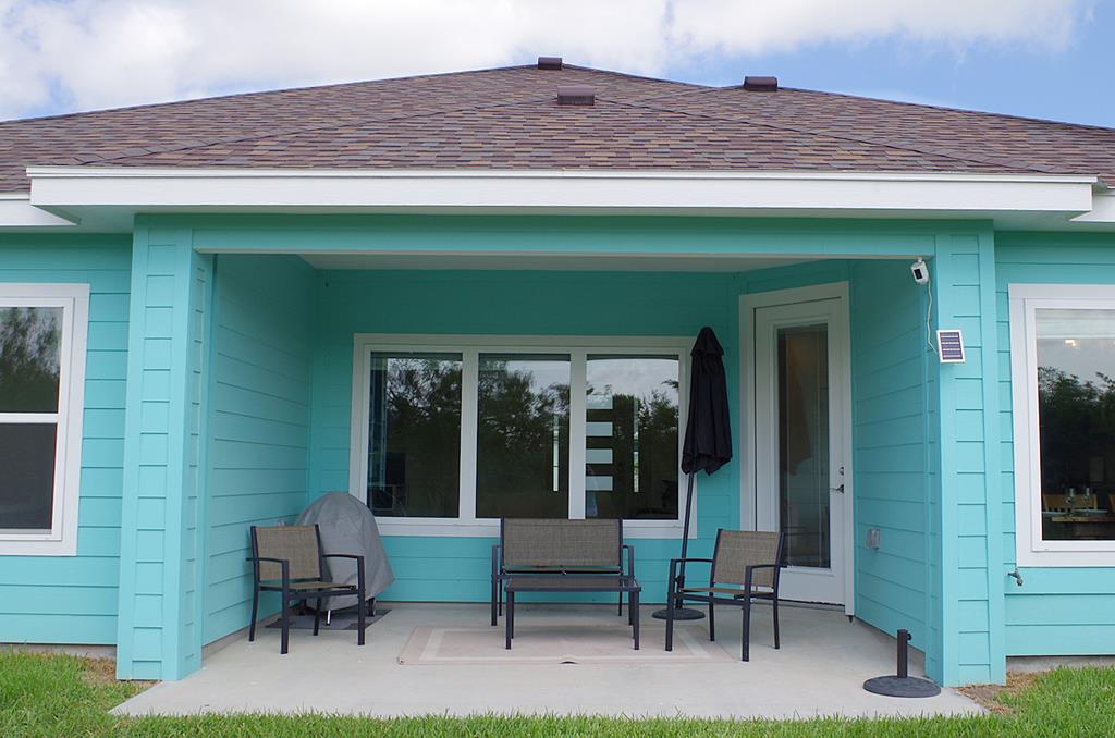 Exterior Back - Patio