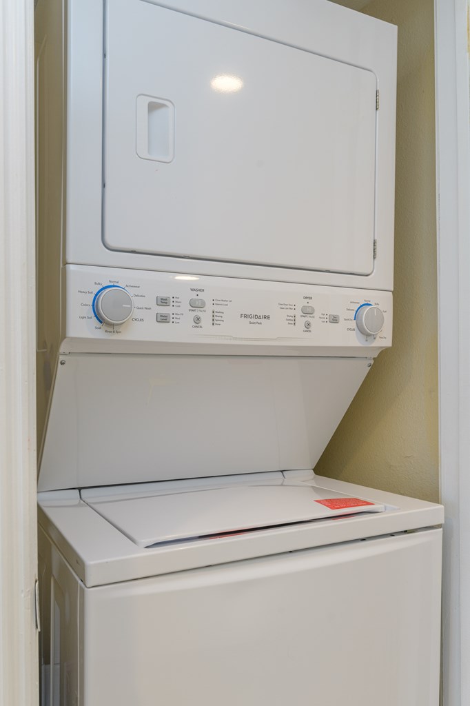 Washer/Dryer closet