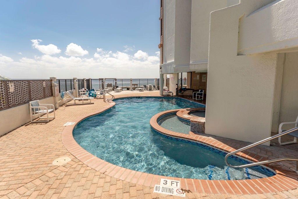 Sparkling Swimming Pool and Hot Tub