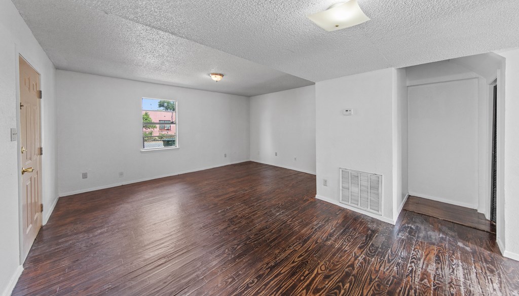 Side B Open Dining Space With Living Room 