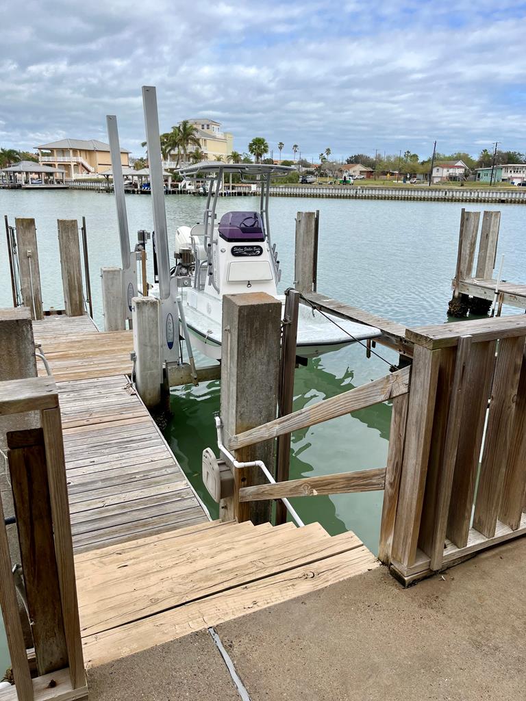 Dock/Boat Slip with Lift