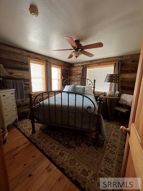 Guest Room - Queen Anne's Lace