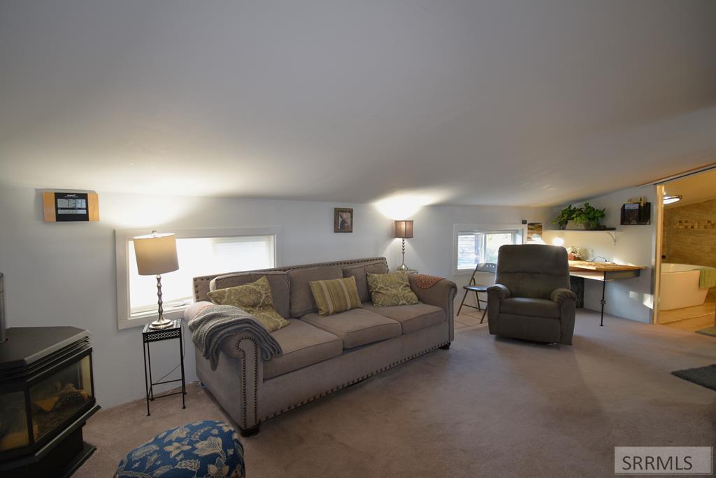 Loft Apartment above Garage