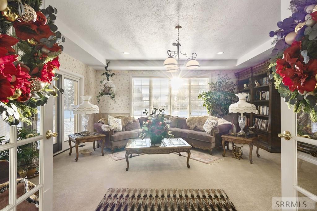 Main Floor West Facing Sun Room/Sitting Room