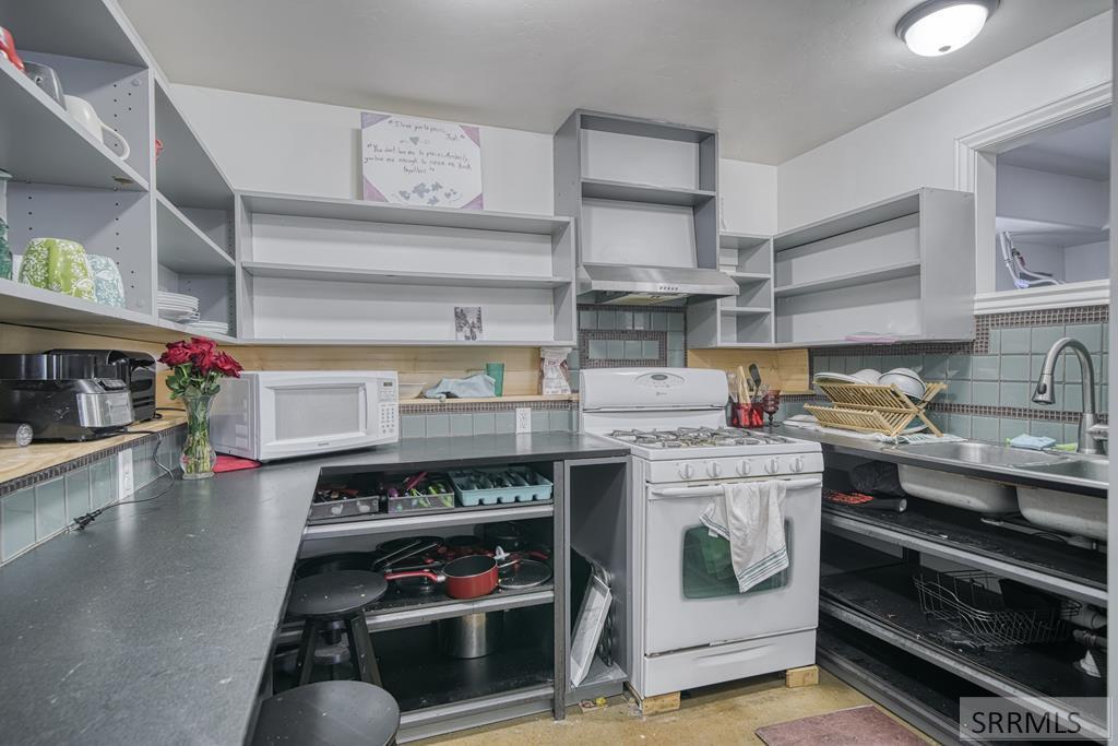 Downstairs kitchen