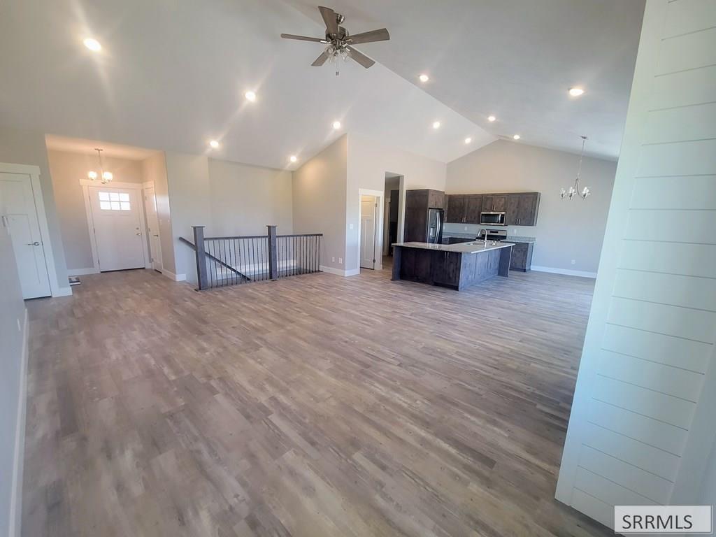 LOOKING TOWARD KITCHEN