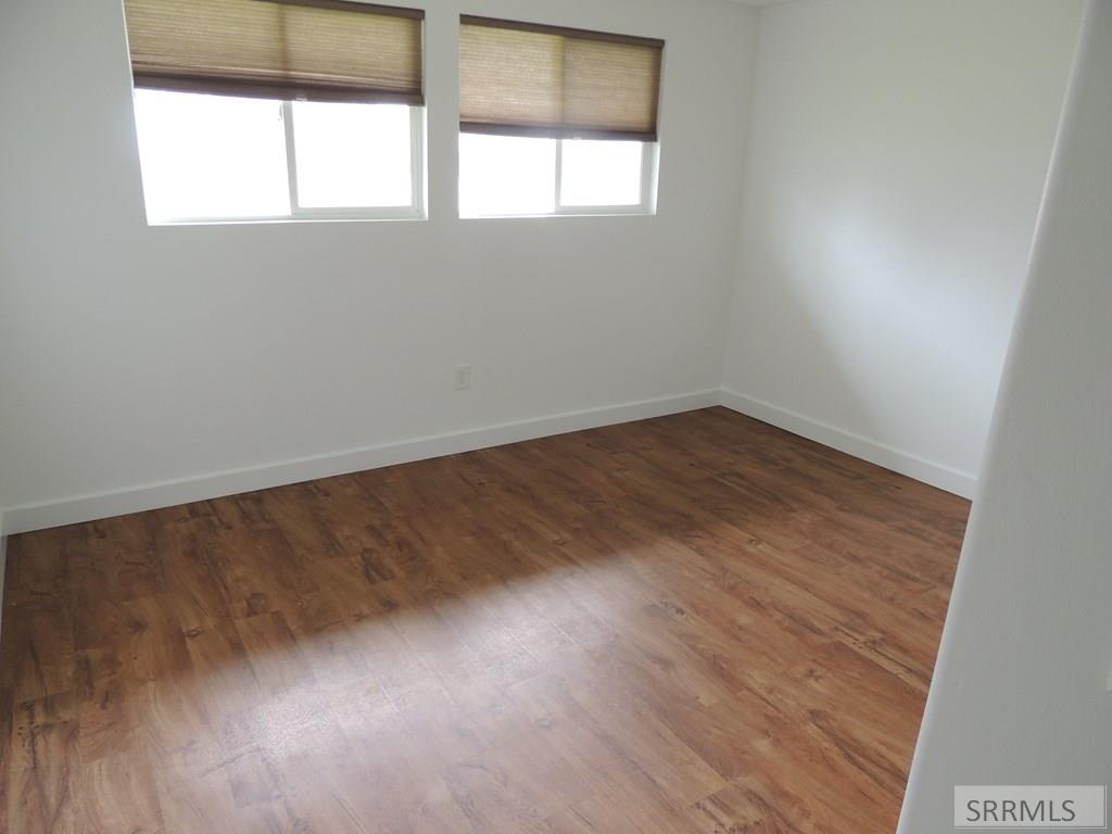 Laminate floor in bedroom #1 and #2