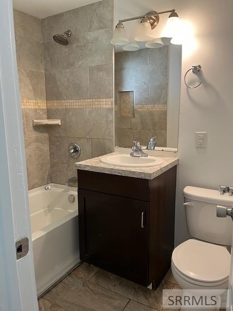 Beautiful tile back splash behind tub 