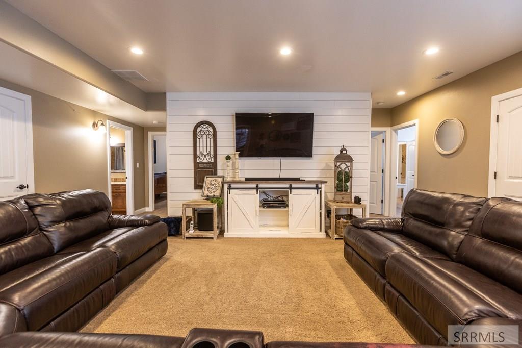 Basement Family Room 