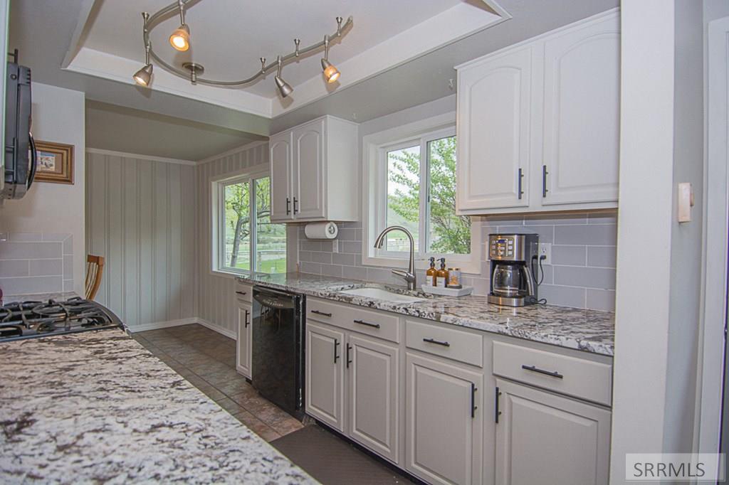 Kitchen Main Floor