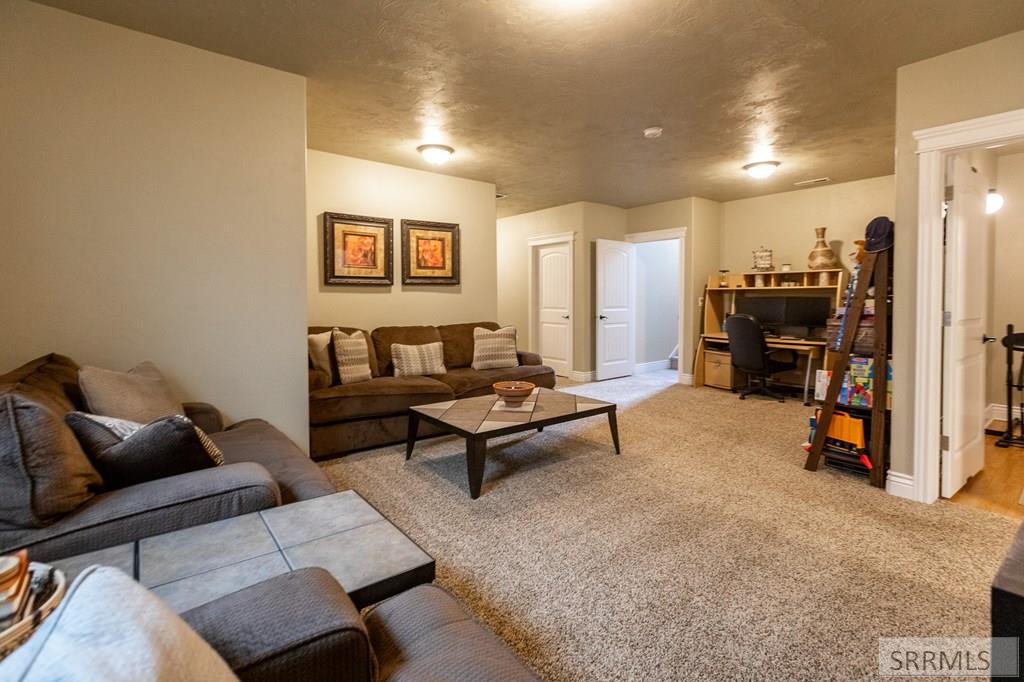 Basement Family Room 