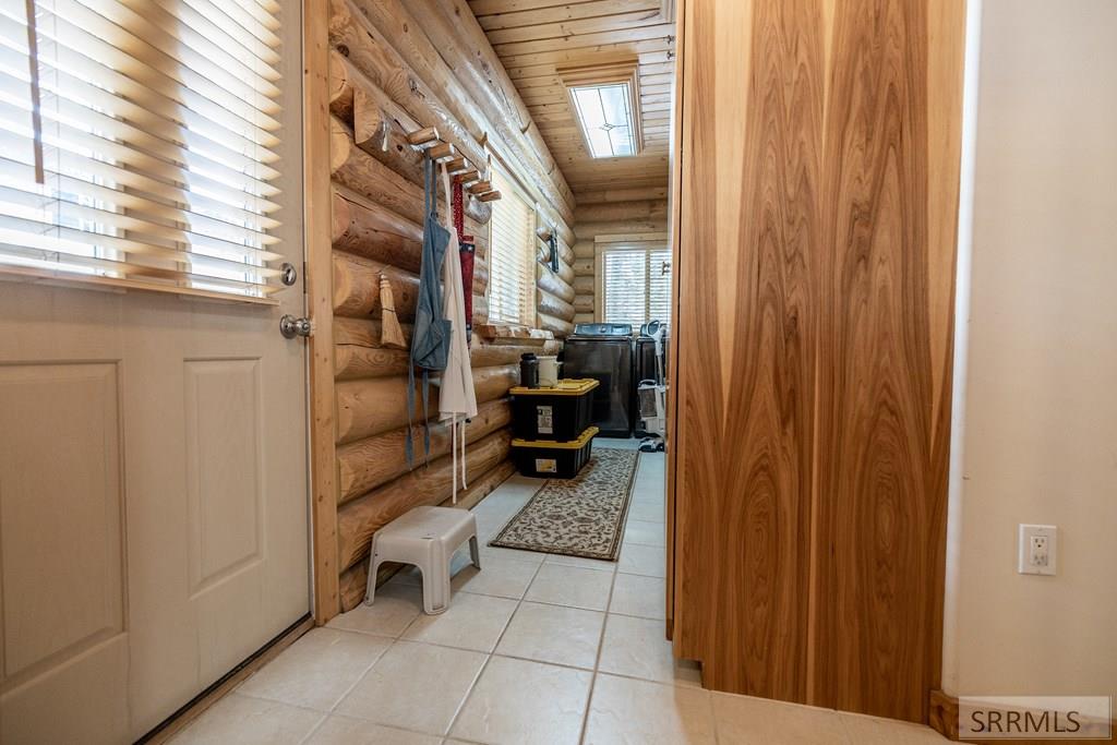 Laundry/ Mudroom 