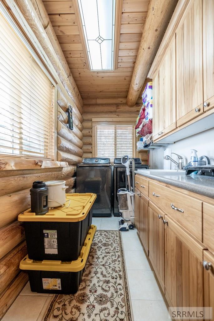 Laundry / Mudroom 