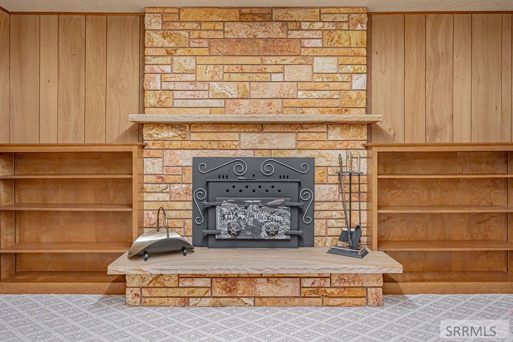 Fireplace with Wood Insert