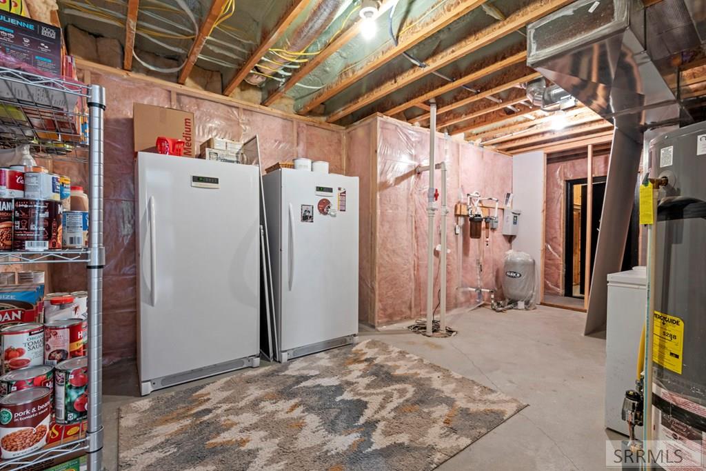 Utility room (downstairs)