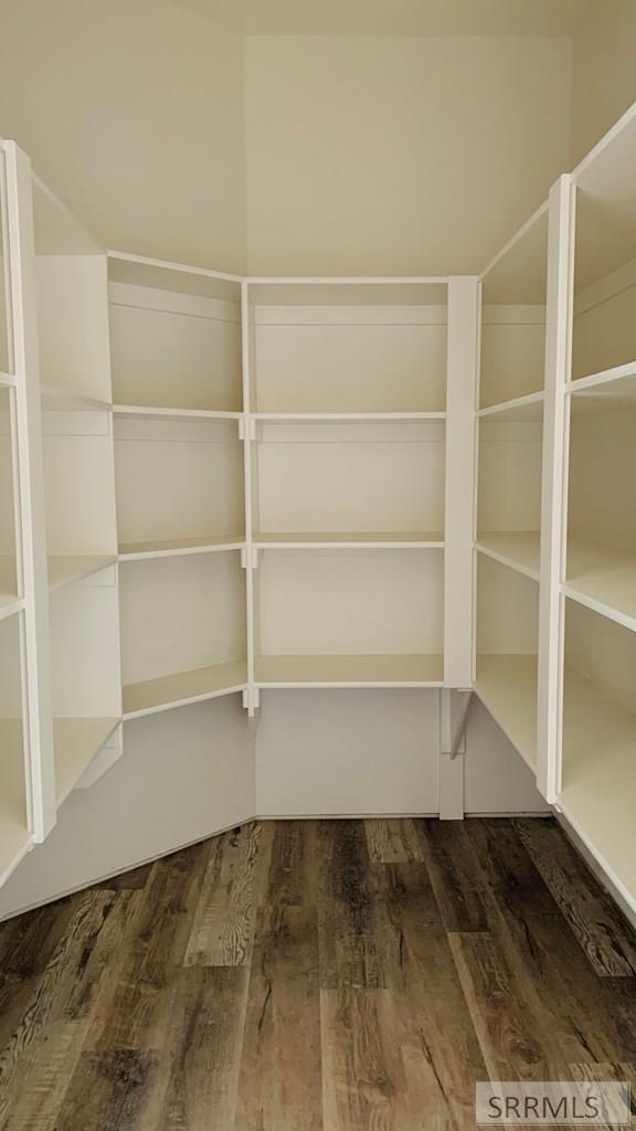 Walk in Pantry 