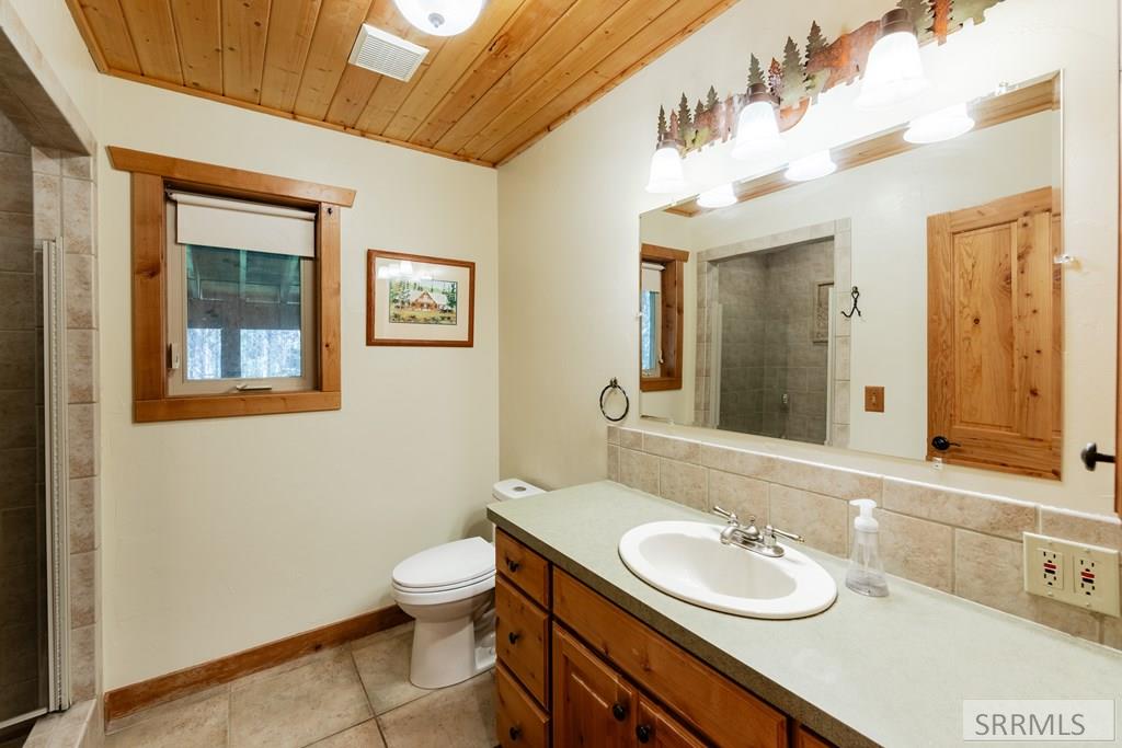 Main Floor Bathroom