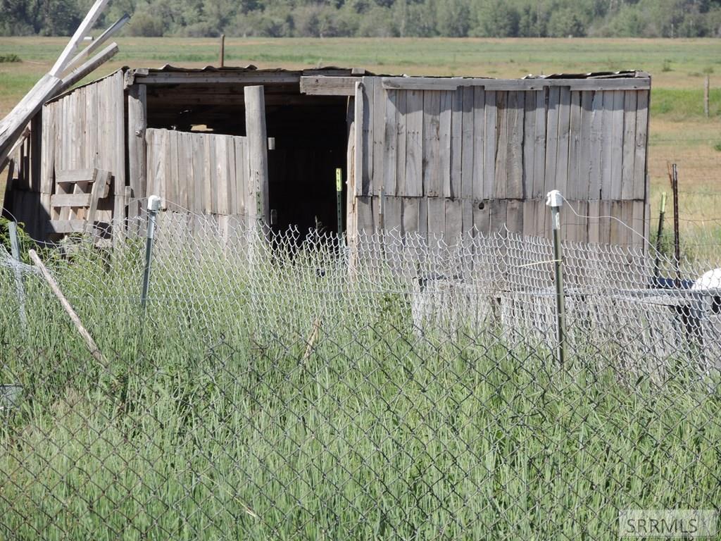 outbuilding 2 