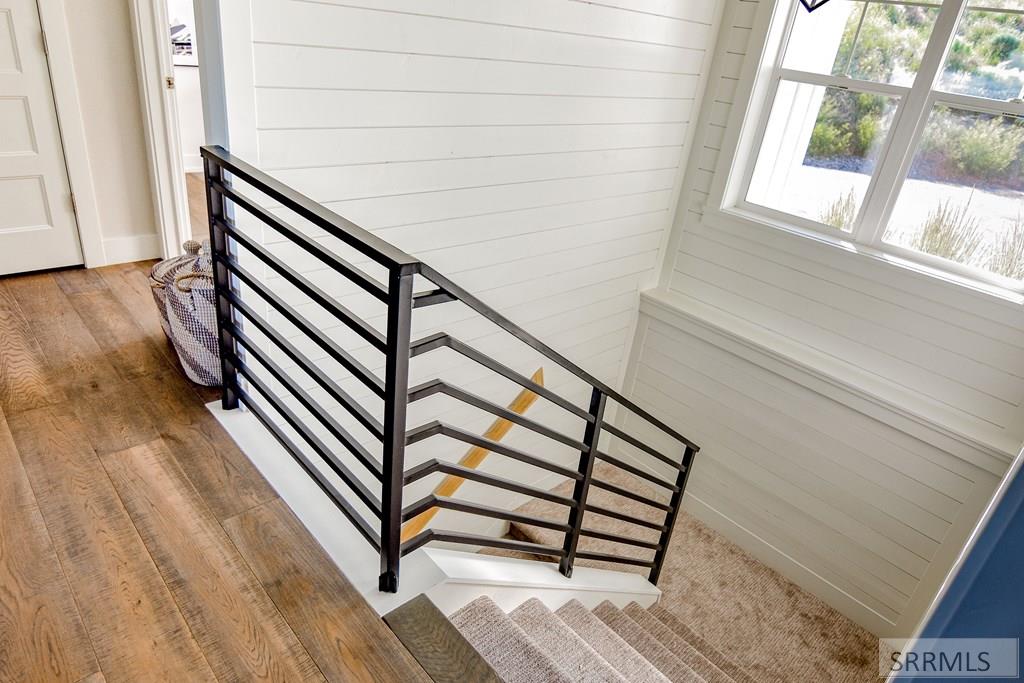 Switchback staircase w/metal railing