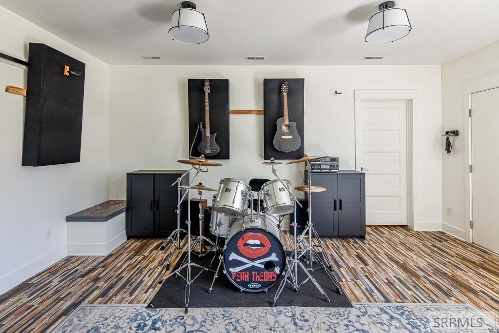 Band room/Flex space