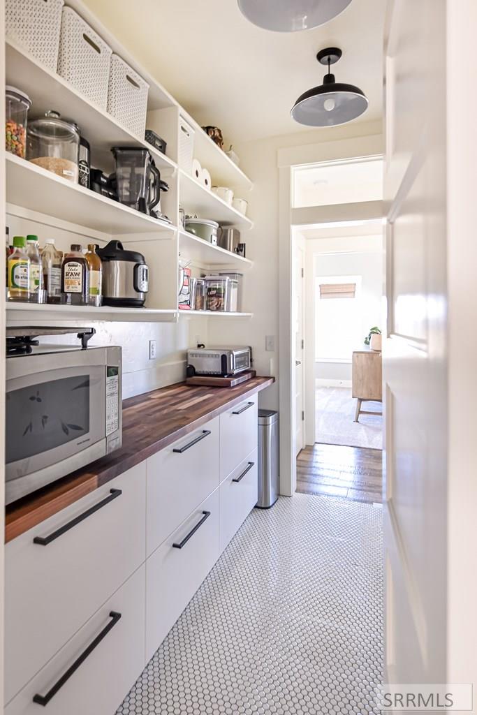 Walk-thru pantry