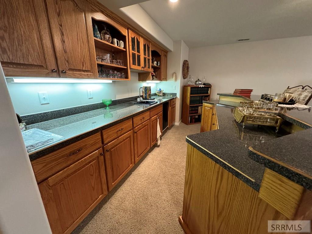 Custom wet bar