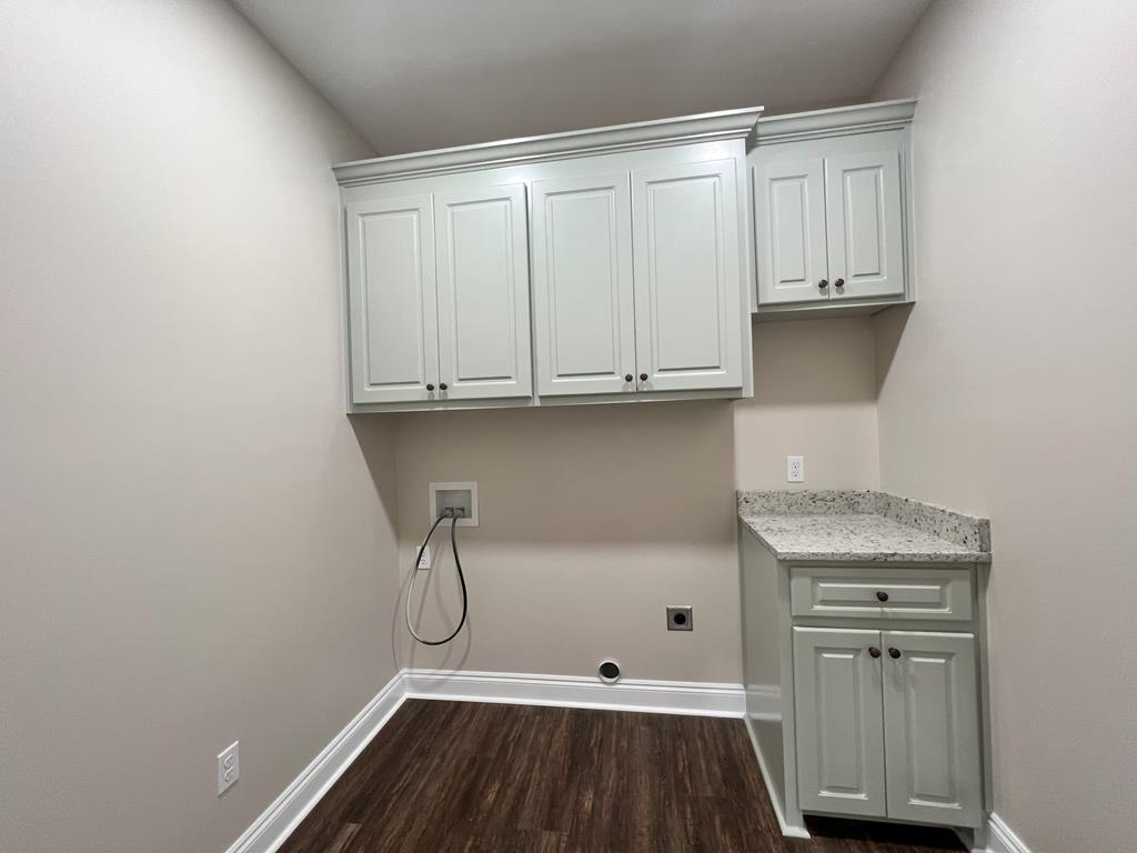 PREVIOUS BUILD LAUNDRY ROOM FINISHES