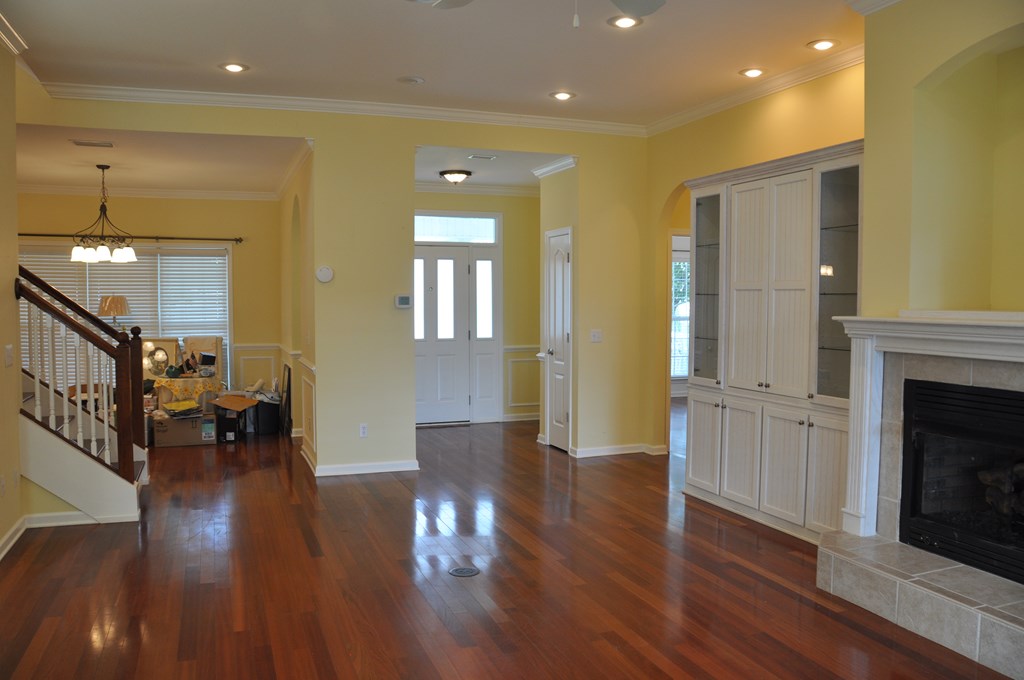 Looking back toward entryway.