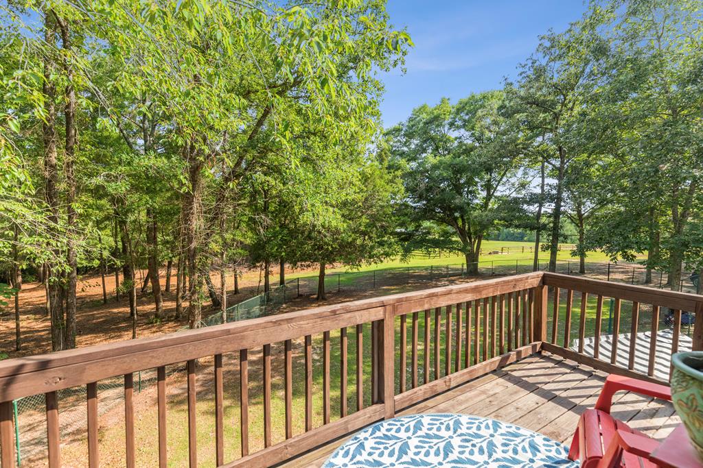 Upstairs Deck off of Bedroom 2