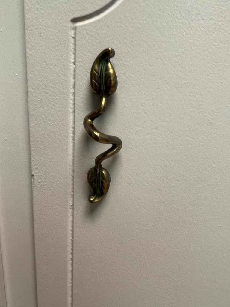 Door handles in Kitchen