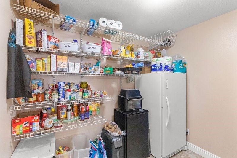 6'x9' pantry