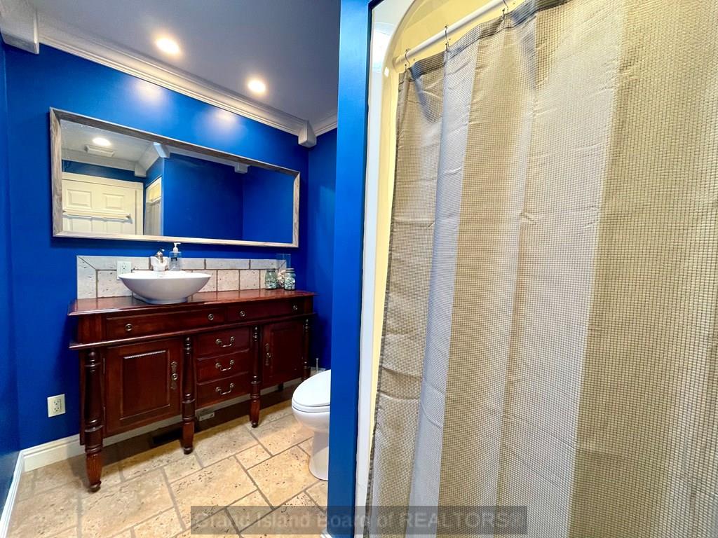 Main floor bathroom