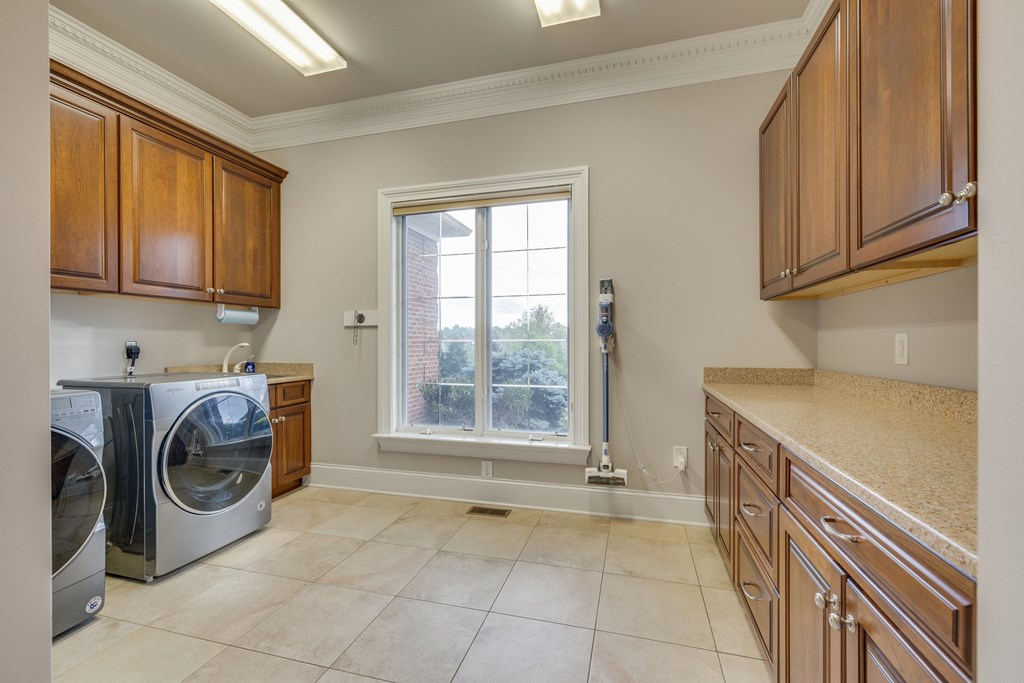 Laundry with built-ins