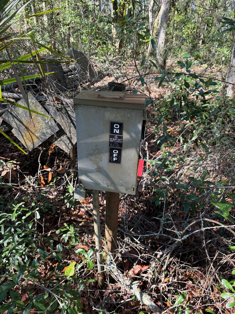 disconnect for previous storage shed