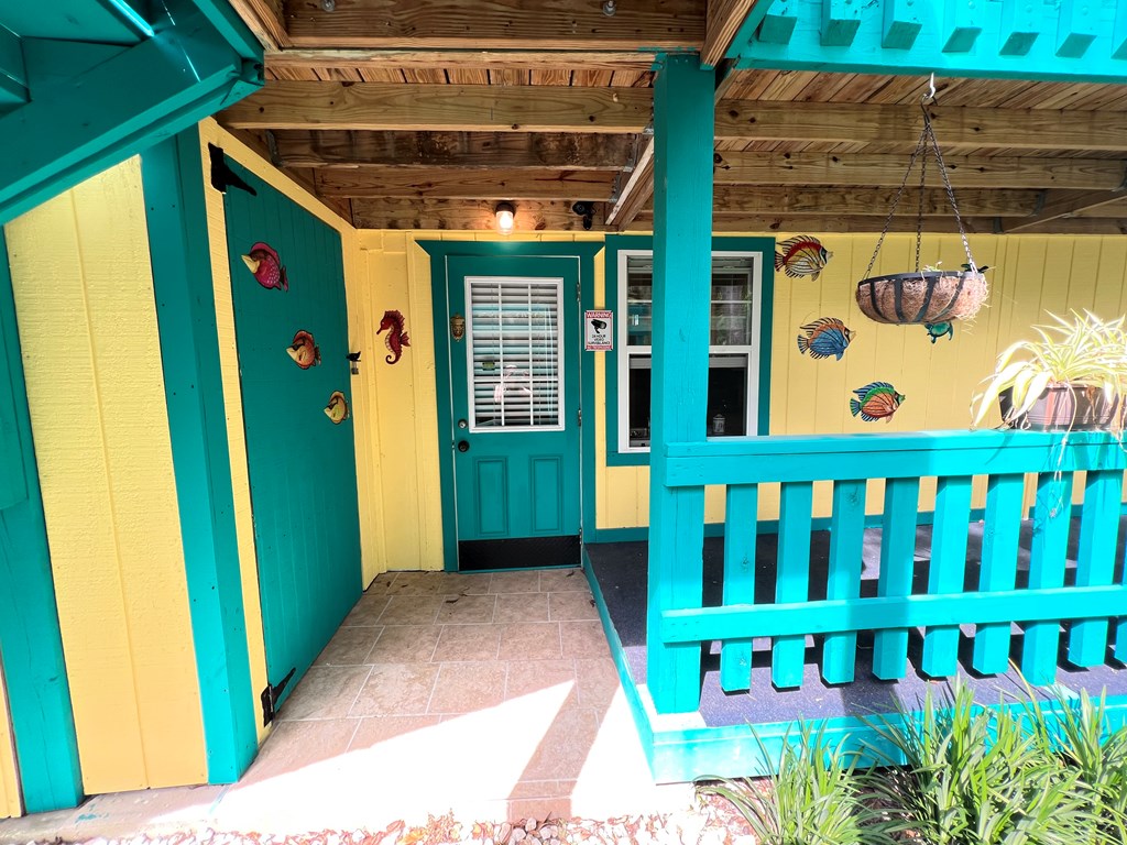 Front Porch to downstairs home