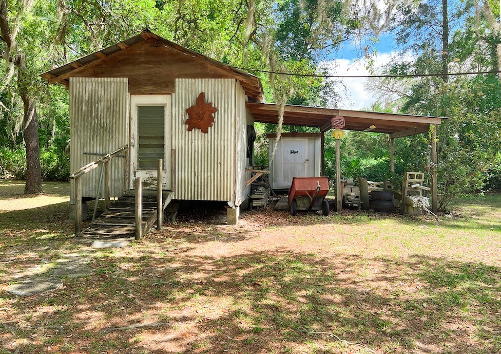 Laundry Building